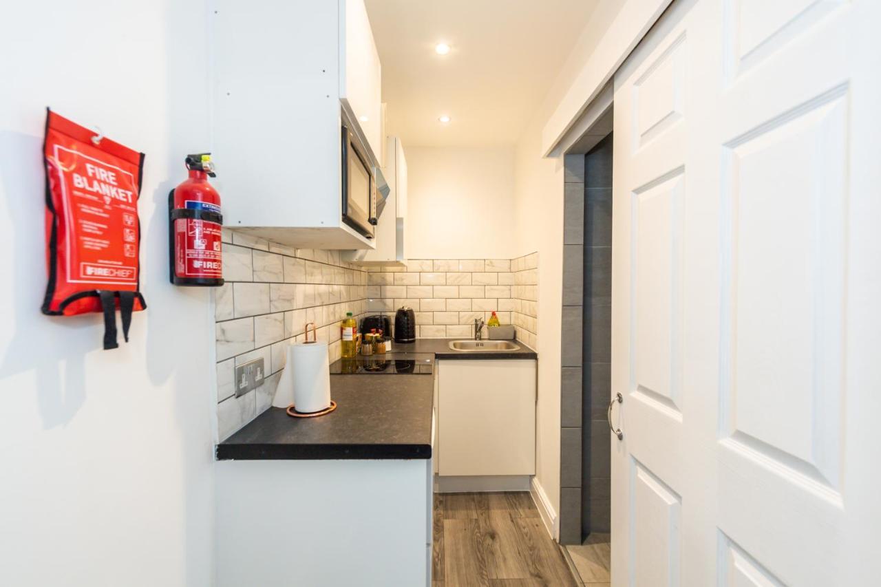Five Seasons Liverpool City - Modern Studios Near Anfield Екстер'єр фото