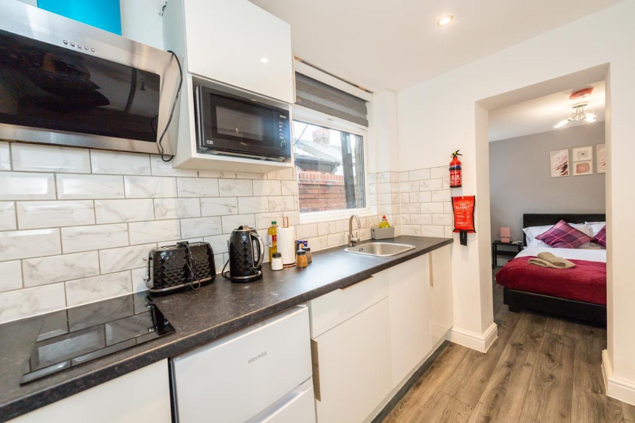 Five Seasons Liverpool City - Modern Studios Near Anfield Екстер'єр фото